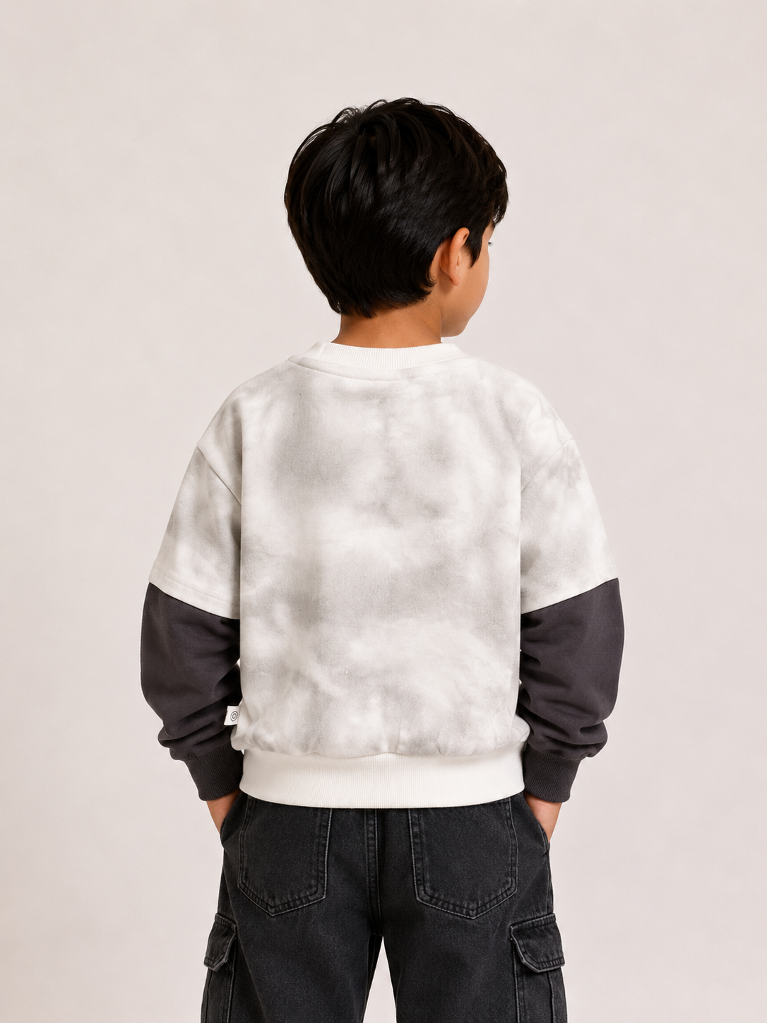 Layered Graphic Sweatshirt – White