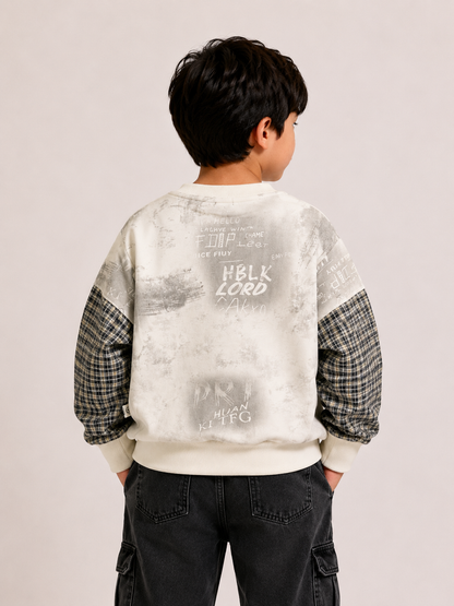 Urban Graphic Print Sweatshirt with Plaid Sleeves